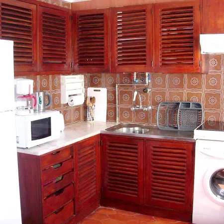 2 Bedrooms At 400 M Away From The Beach With Sea View Furnished Terrace And Wifi Daire *