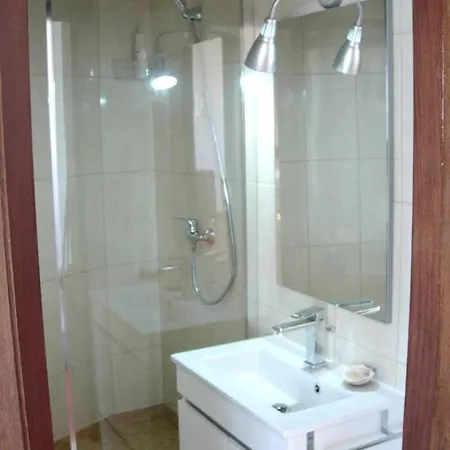Lägenhet 2 Bedrooms At 400 M Away From The Beach With Sea View Furnished Terrace And Wifi Albufeira